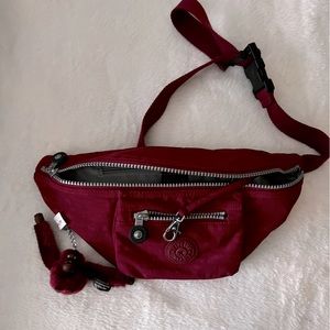Kipling Fundi Fanny Pack NWOT Burgundy